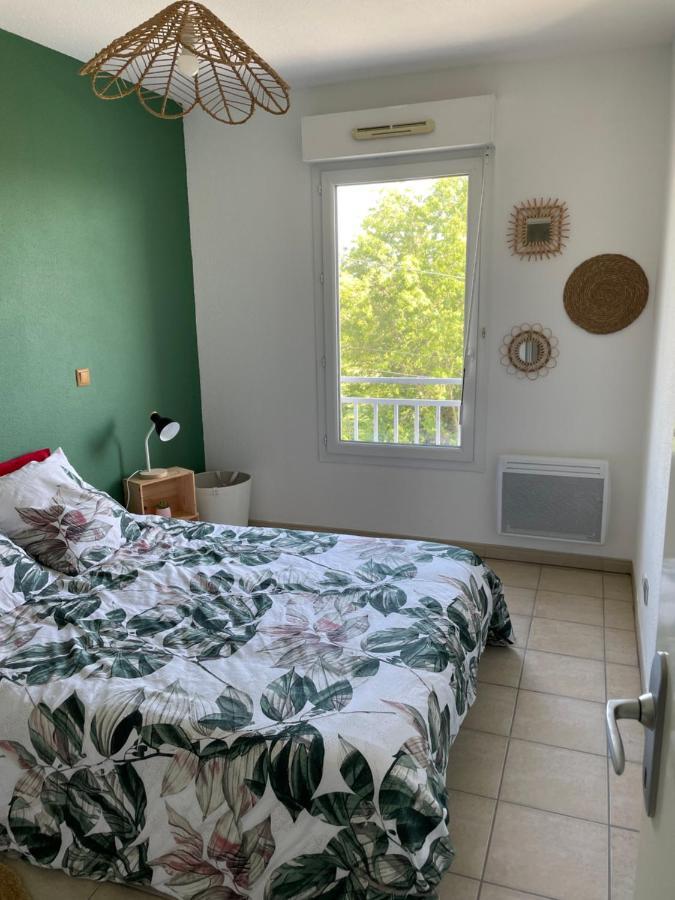 Apartment T2 Avec Balcon, Lumineux, Au Calme.